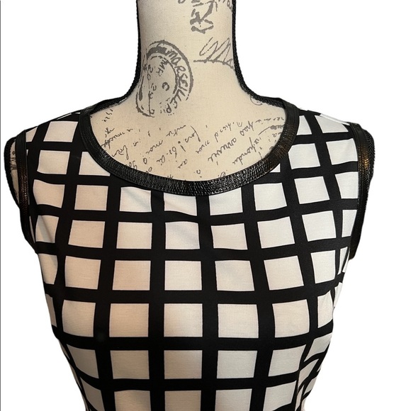 NWT Head turning black and white dress size 6 - Picture 2 of 8